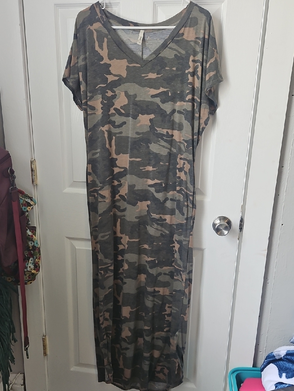 Magic Fit Heather Gray Camo Top